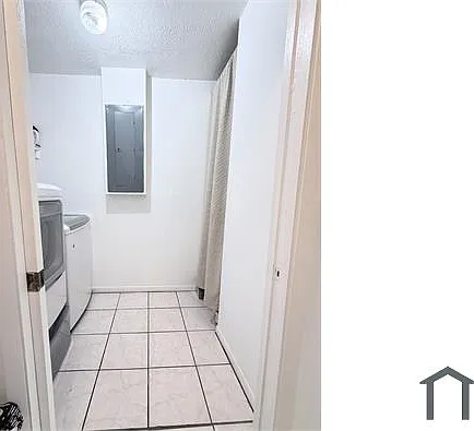 944 NW 14th St — Photo 8