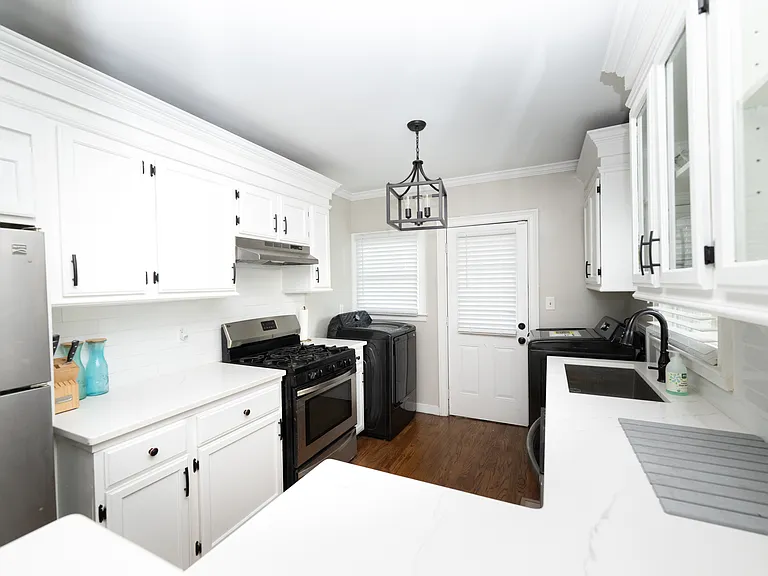 1756 Emerald Ave SW #1 — Photo 8