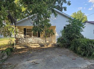 1014 E Vine St, Union City, TN 38261