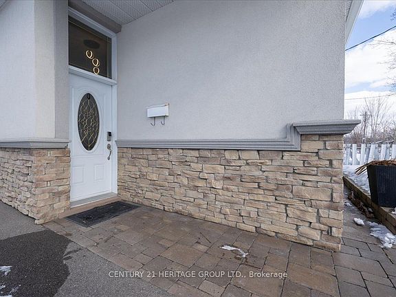 4th image of 130 Rangoon Rd