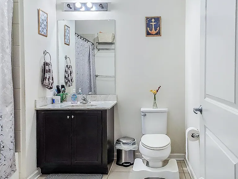 548 E Celebration Way — Photo 13