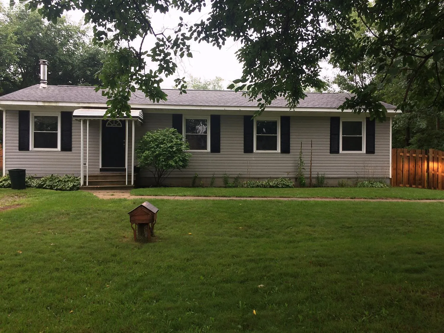 2850 Jackson Blvd photo 1