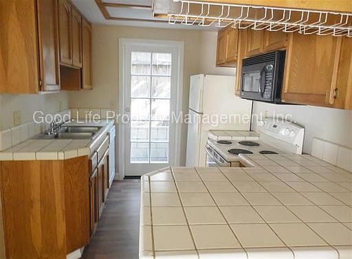 3rd image of 1450 Hornblend St APT 3