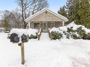 3303 Lexington Dr, Waterford, MI 48328