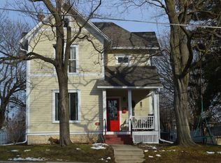 233 N Prairie St, Stoughton, WI 53589