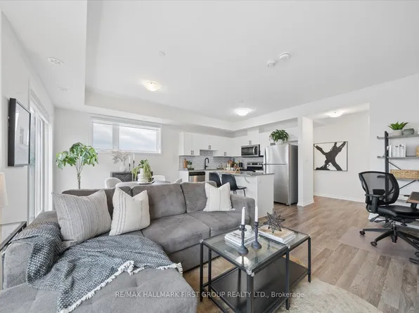 1460 Whites Rd #224, Pickering, ON L1V 0E8
