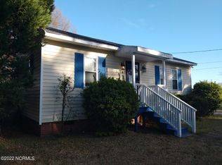 1104 Meadowbrook Dr, Greenville, NC 27834