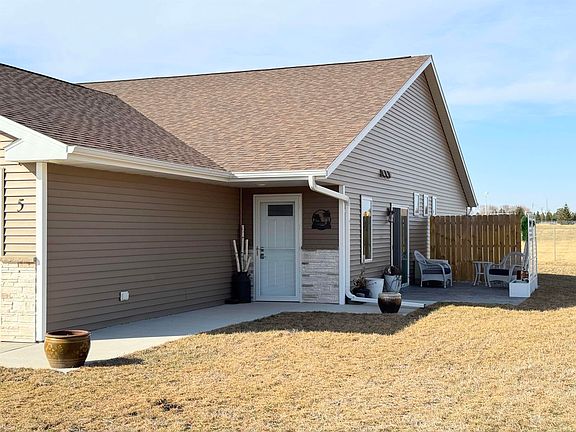 2nd image of 1821 W 6th St #5