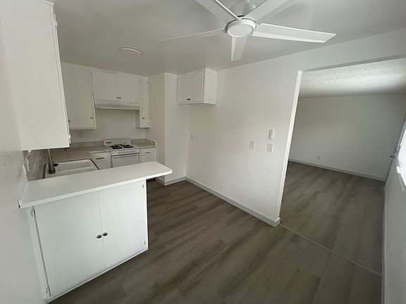 5th image of 11916 Olive St #5
