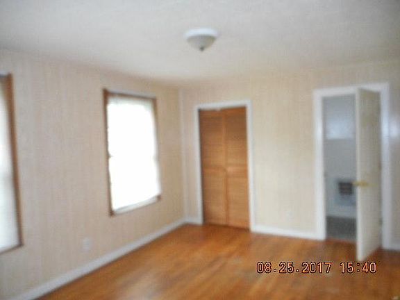 4th image of 119 E McCormick St