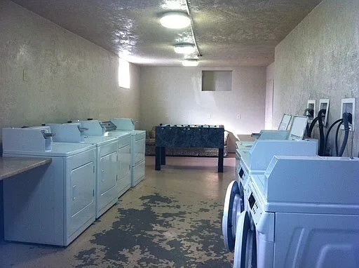 2 Bedroom 1.5 Bathroom in Centralia — Photo 4