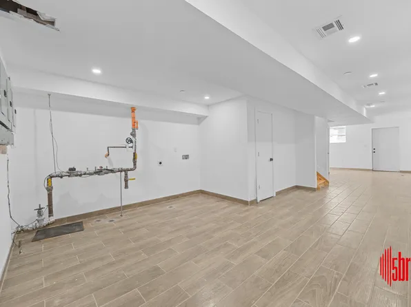 1116 Blake Avenue image 32 of 44