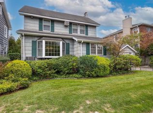 121 Longworth Ave, Woodmere, NY