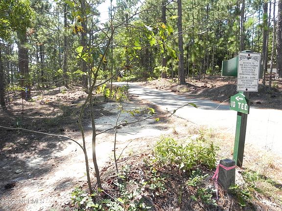3rd image of 108 Dartmoor Ln