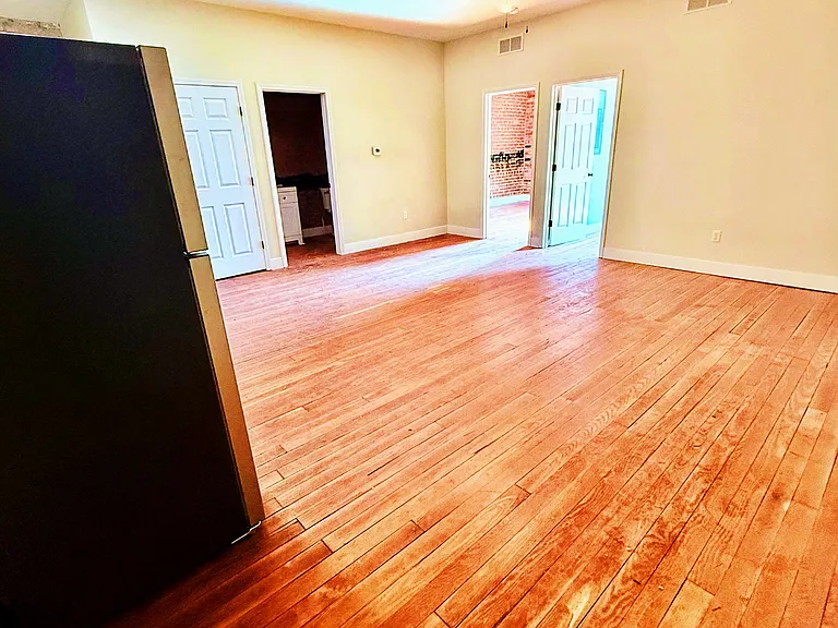 103 E Excelsior St #4 — Photo 4