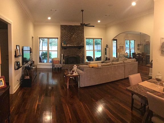 3rd image of 105 Bella Vista Dr