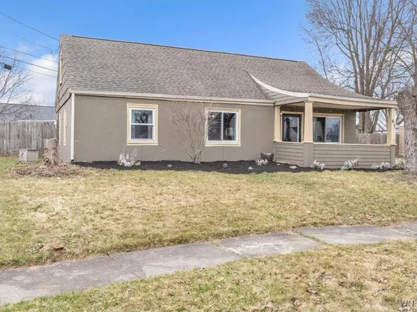 61 Christa Pl, Cheektowaga, NY 14225