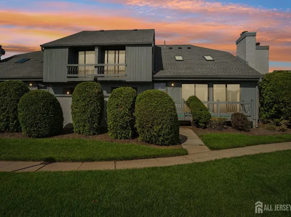 47 Linda Ln, Edison, NJ 08820