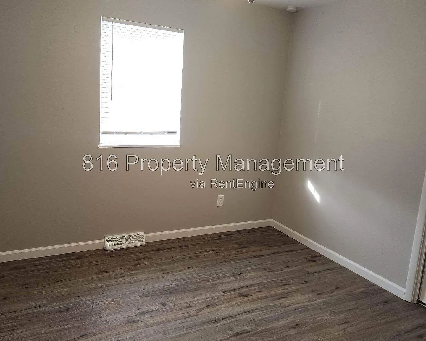 3 bed, 2.0 bath, 1200 sqft, $1,300 — Photo 4