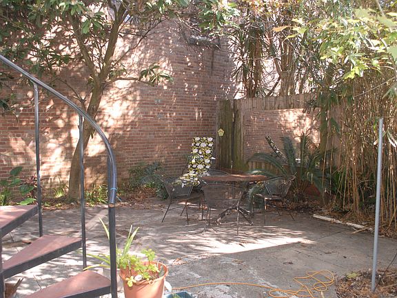 2nd image of 725 Louisa St