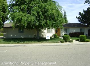 808 W Dorothea Ave, Visalia, CA 93277