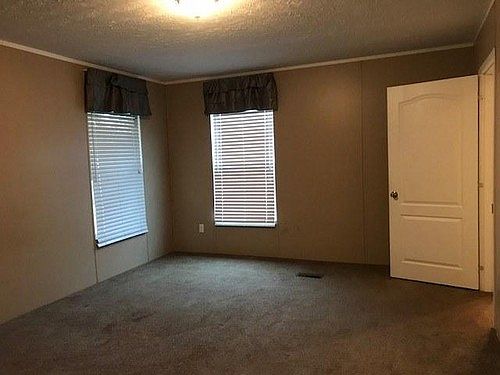 2nd image of 5015 Dogwood Ln