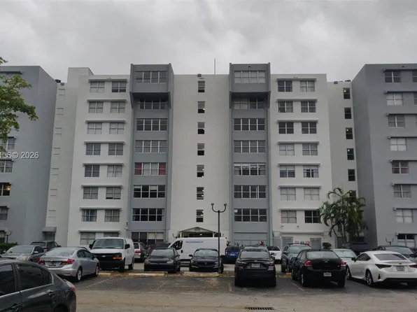 9001 SW 77th Ave APT C706, Miami, FL 33156