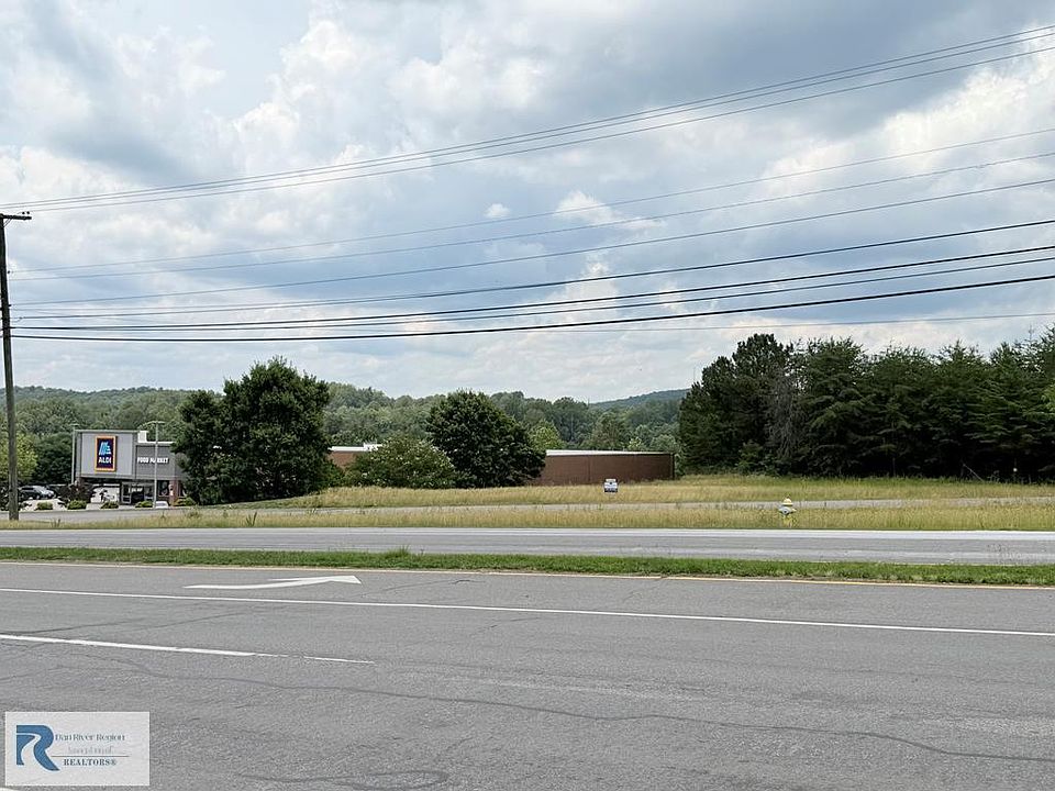 2nd image of 384 Commonwealth Blvd W