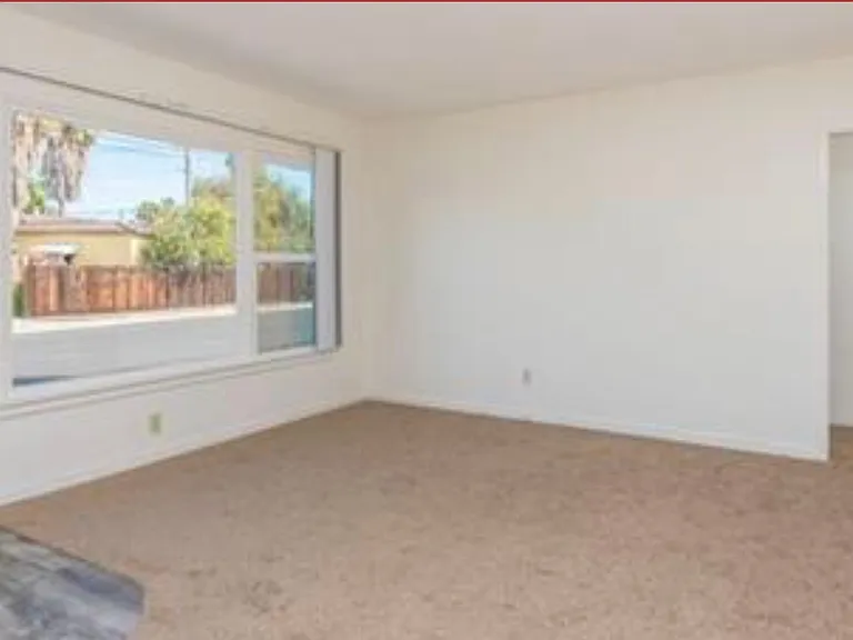 6273 Hobart St — Photo 12