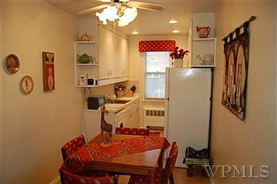 3rd image of 706 Palmer Ct APT 2F