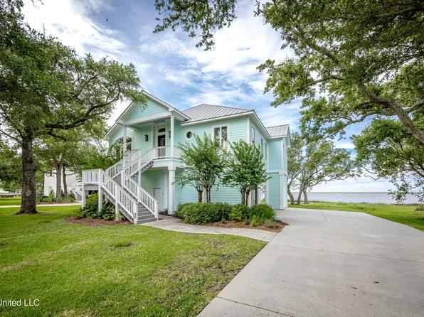 10805 Eagle Nest Rd, Ocean Springs, MS 39564