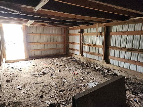 4th image of 3755 N Horn Rd