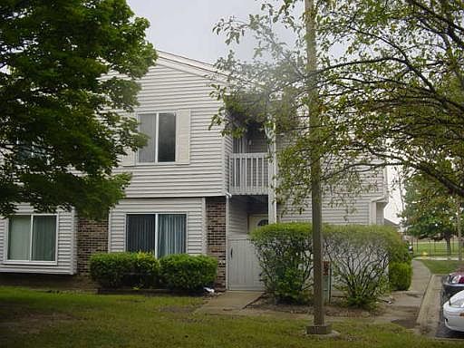 1st image of 15 Fernwood Dr #E