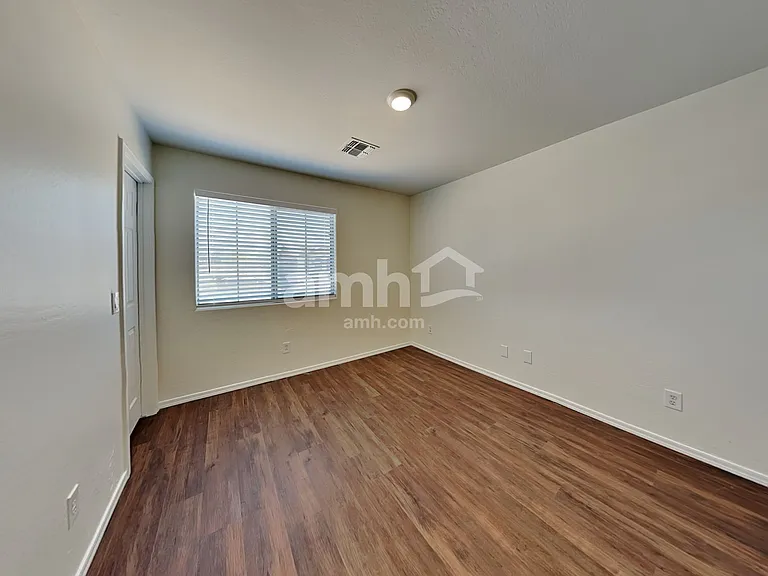 3529 W Glass Ln — Photo 18