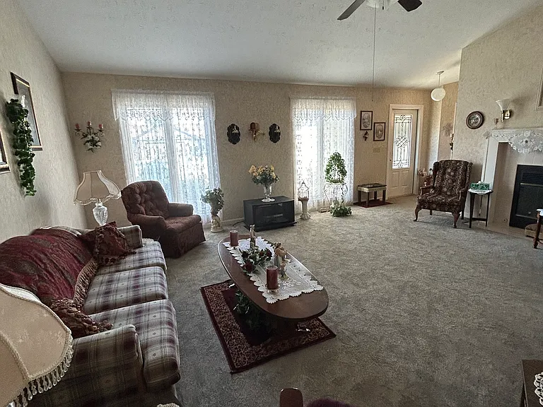 5 Torchwood Ln #5 — Photo 2