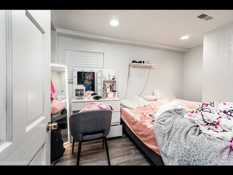 3431 W Lyndale St #G — Photo 16