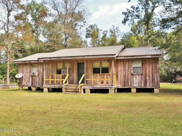 137 Edmond Rd, Lucedale, MS 39452