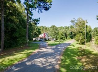 1317 Old Providence Rd, Bessemer City, NC 28052