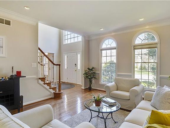 3rd image of 1314 Gatesmeadow Way