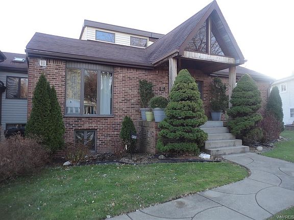 3rd image of 301 Lakewood Pkwy