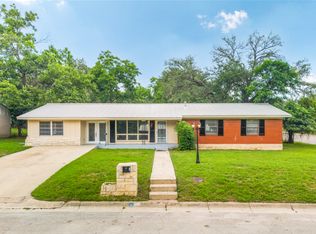 13 Perkins St, Lampasas, TX 76550