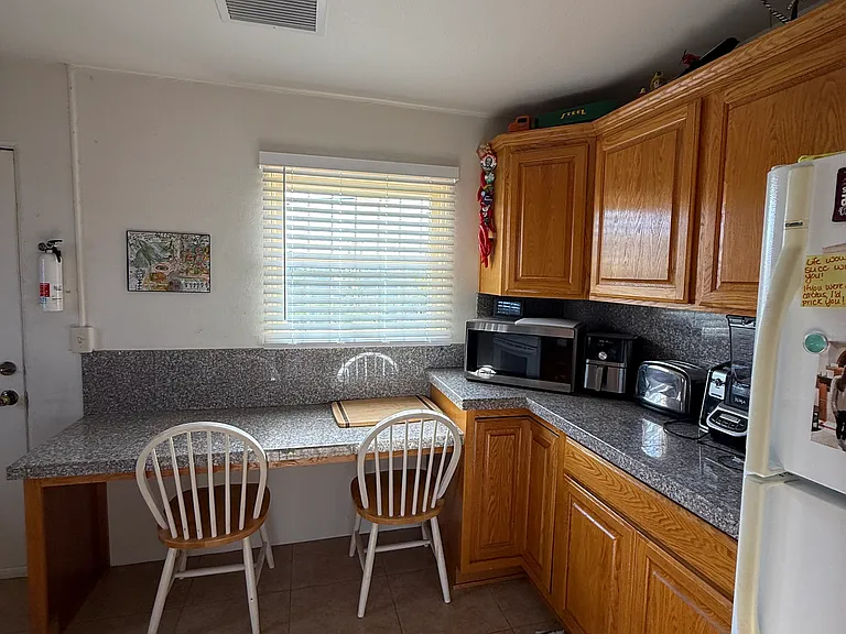 1188 S Naco Hwy — Photo 7