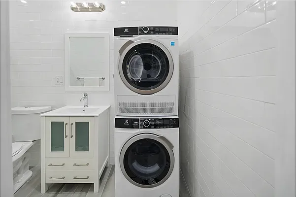 Rented by DSY PROPERTIES LLC | media 8