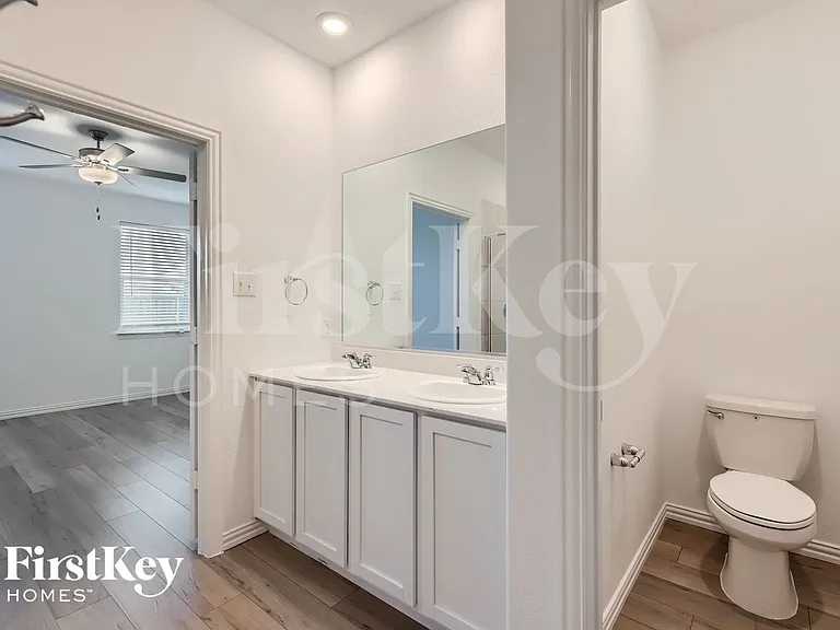 212 Wyndemere Ln — Photo 18