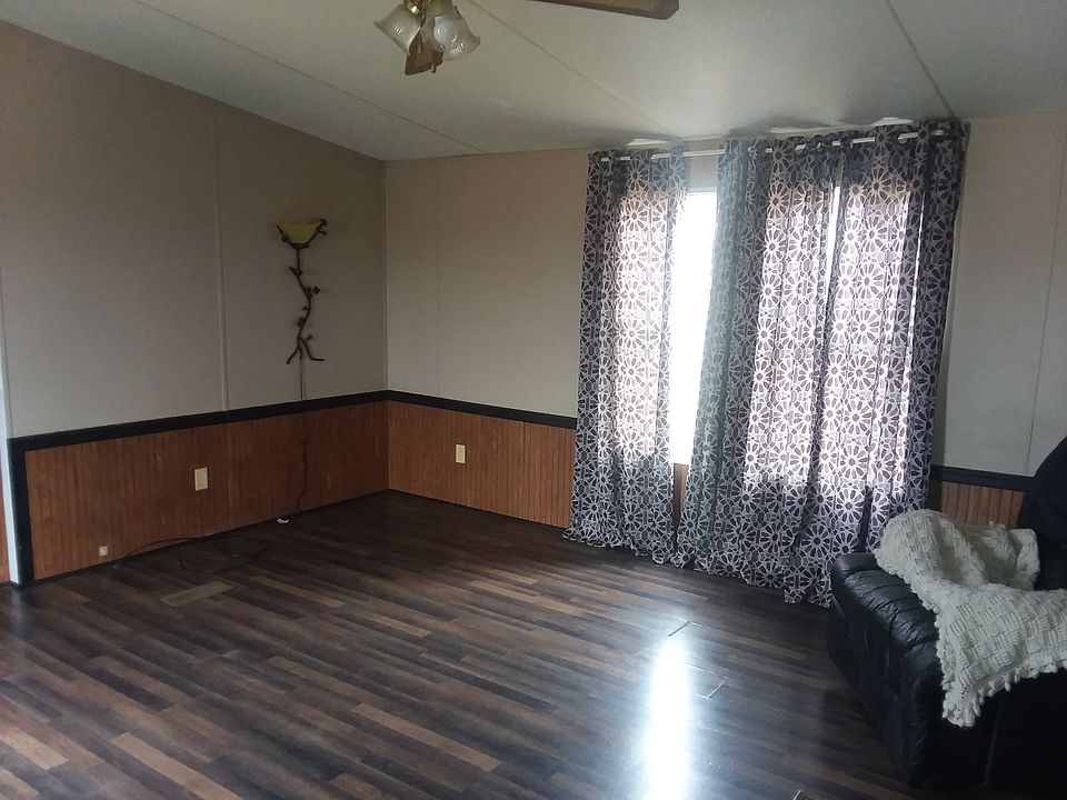 2nd image of 930 Stoney Rd