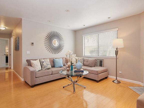 4th image of 157 Sunwood Meadows Pl