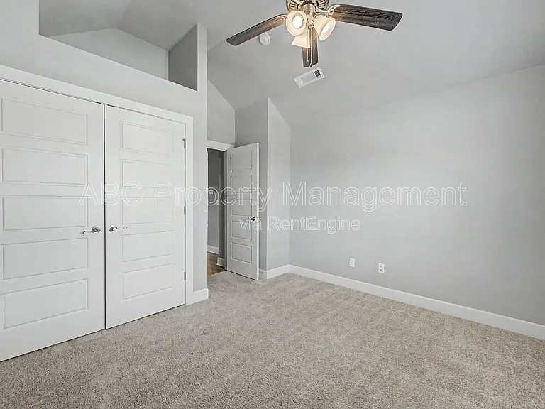 361 Captain Hopkins St — Photo 9