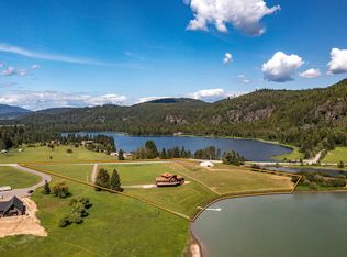 10153 Lakeshore Dr, Sagle, ID 83860