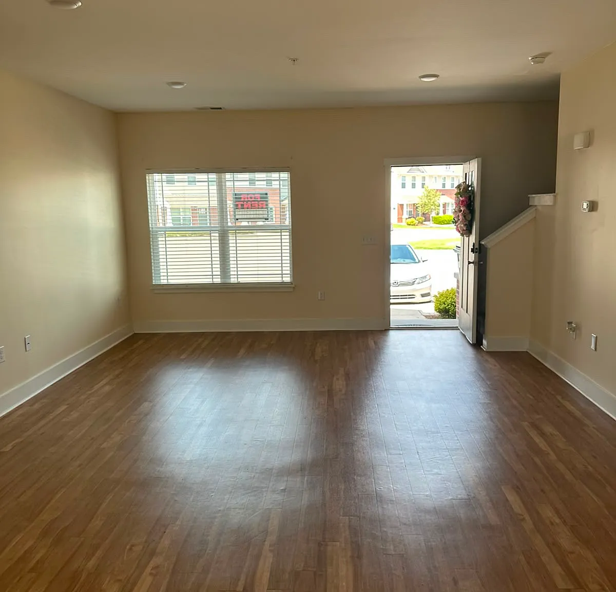 2 bed, 1280 sqft, $1,700 — Photo 3