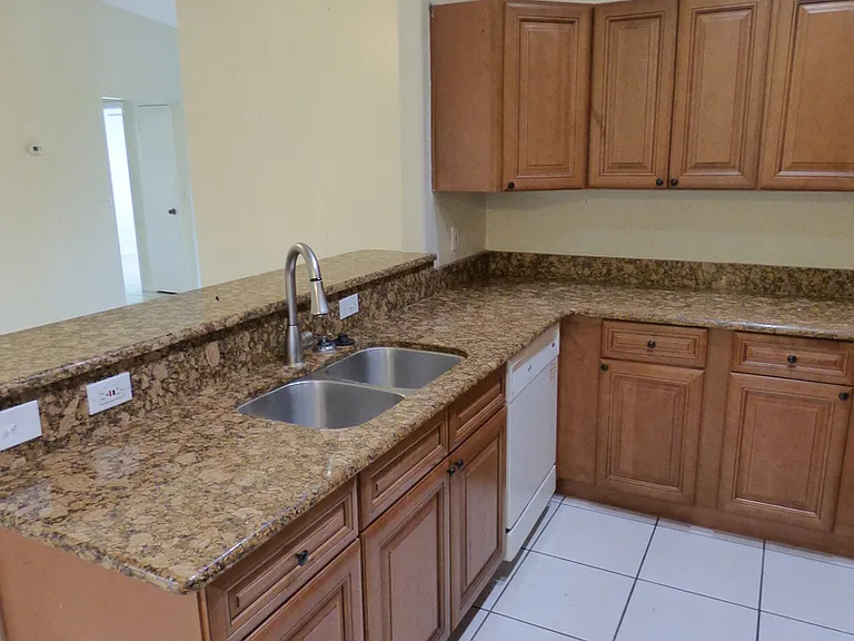 3122 Lorry Ln — Photo 5